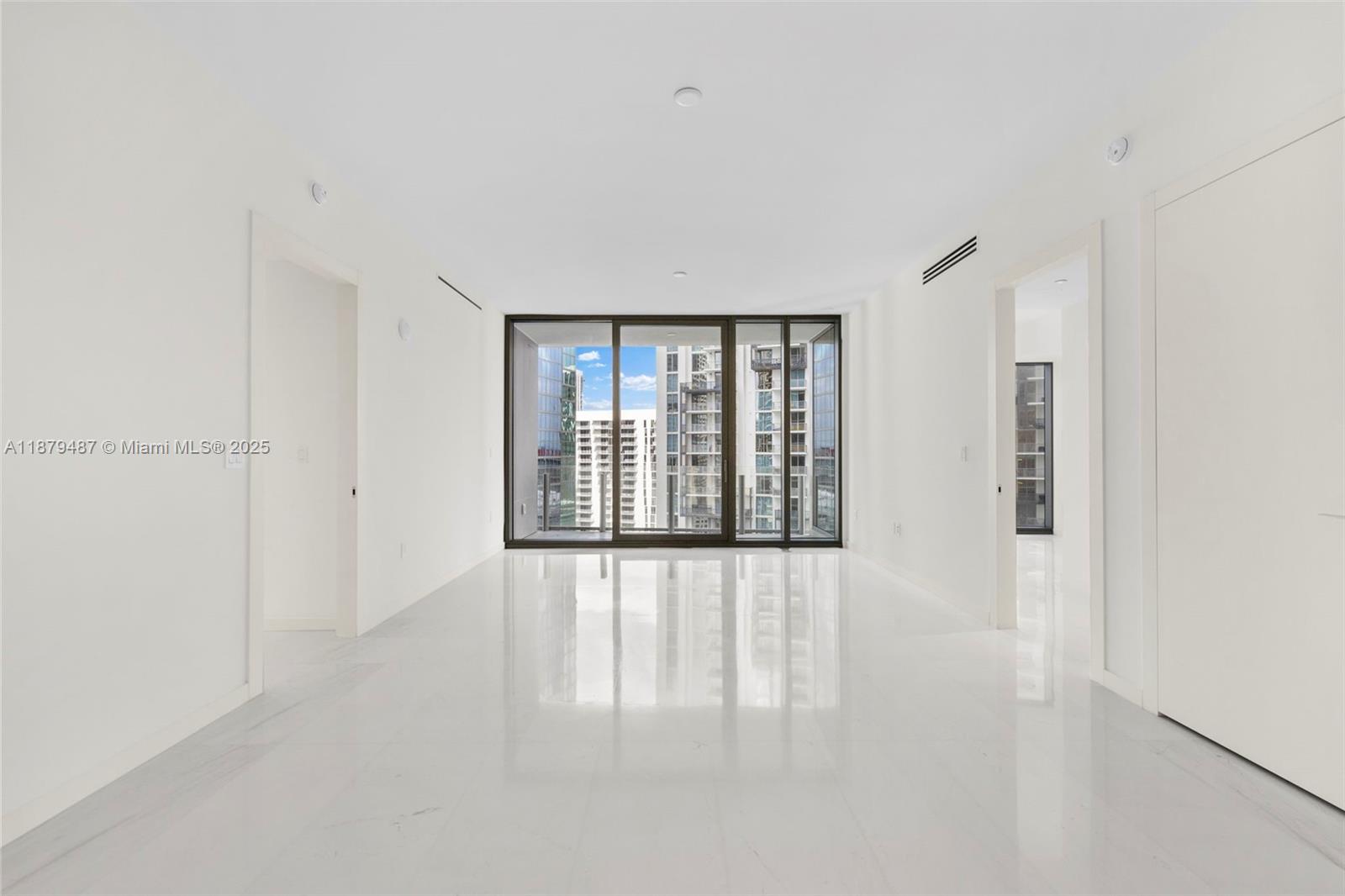 ASTON MARTIN RESIDENCES - Residential