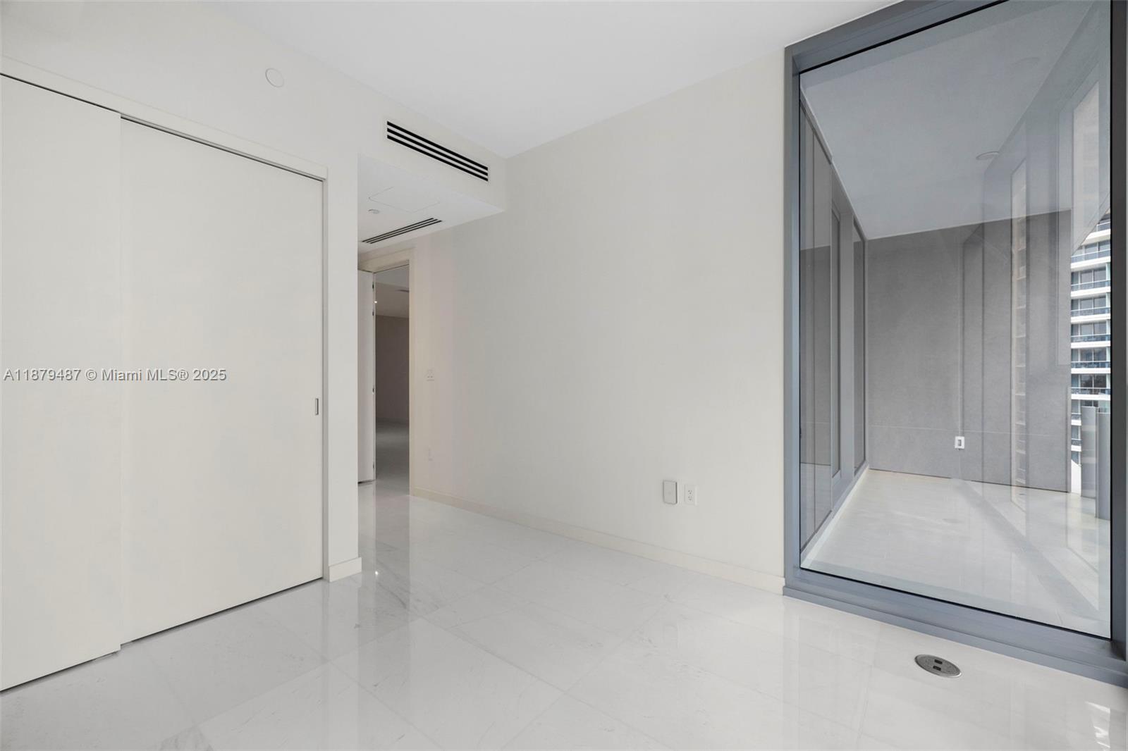 ASTON MARTIN RESIDENCES - Residential
