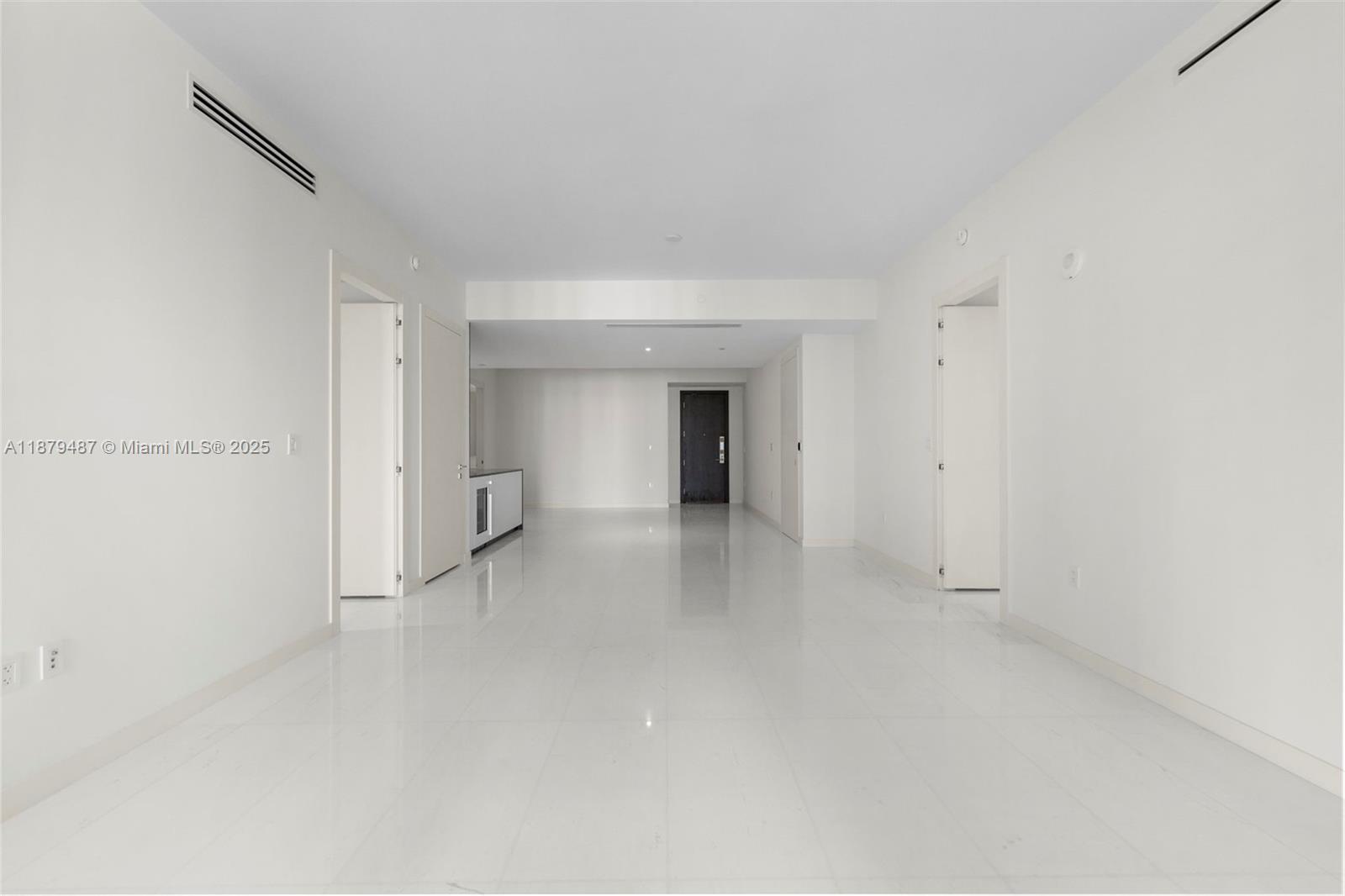 ASTON MARTIN RESIDENCES - Residential