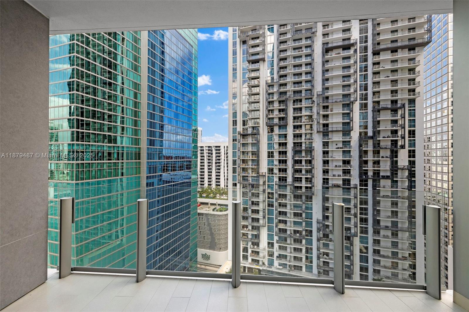 ASTON MARTIN RESIDENCES - Residential