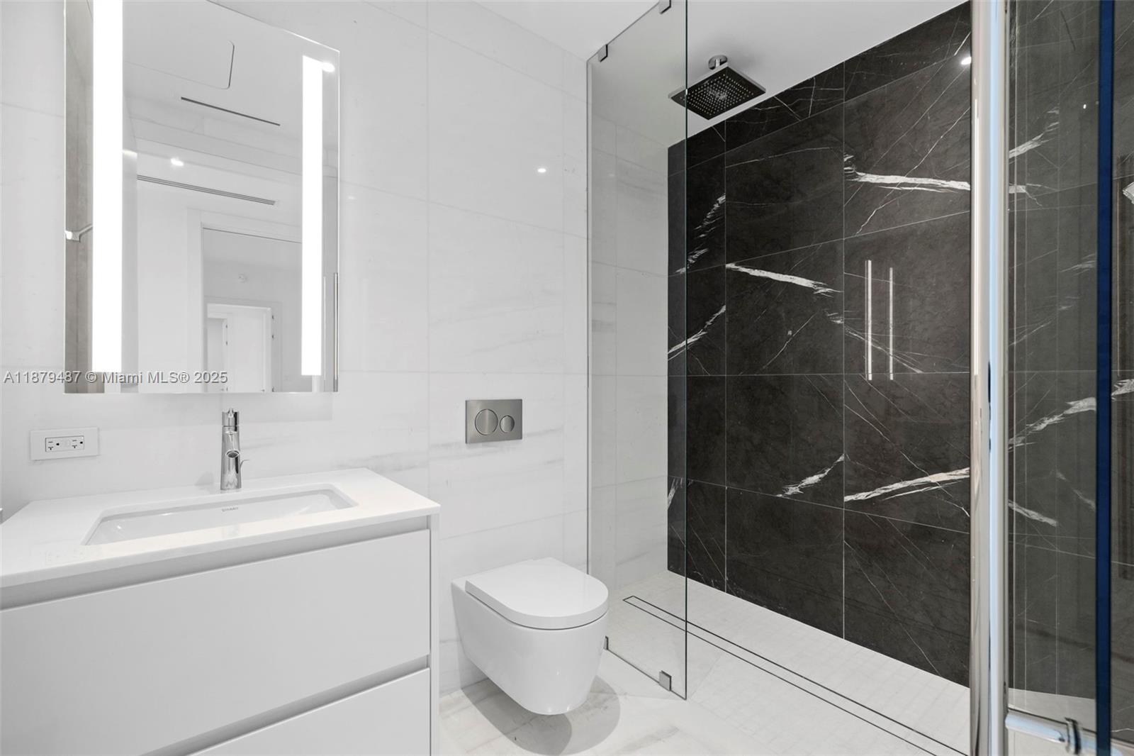 ASTON MARTIN RESIDENCES - Residential