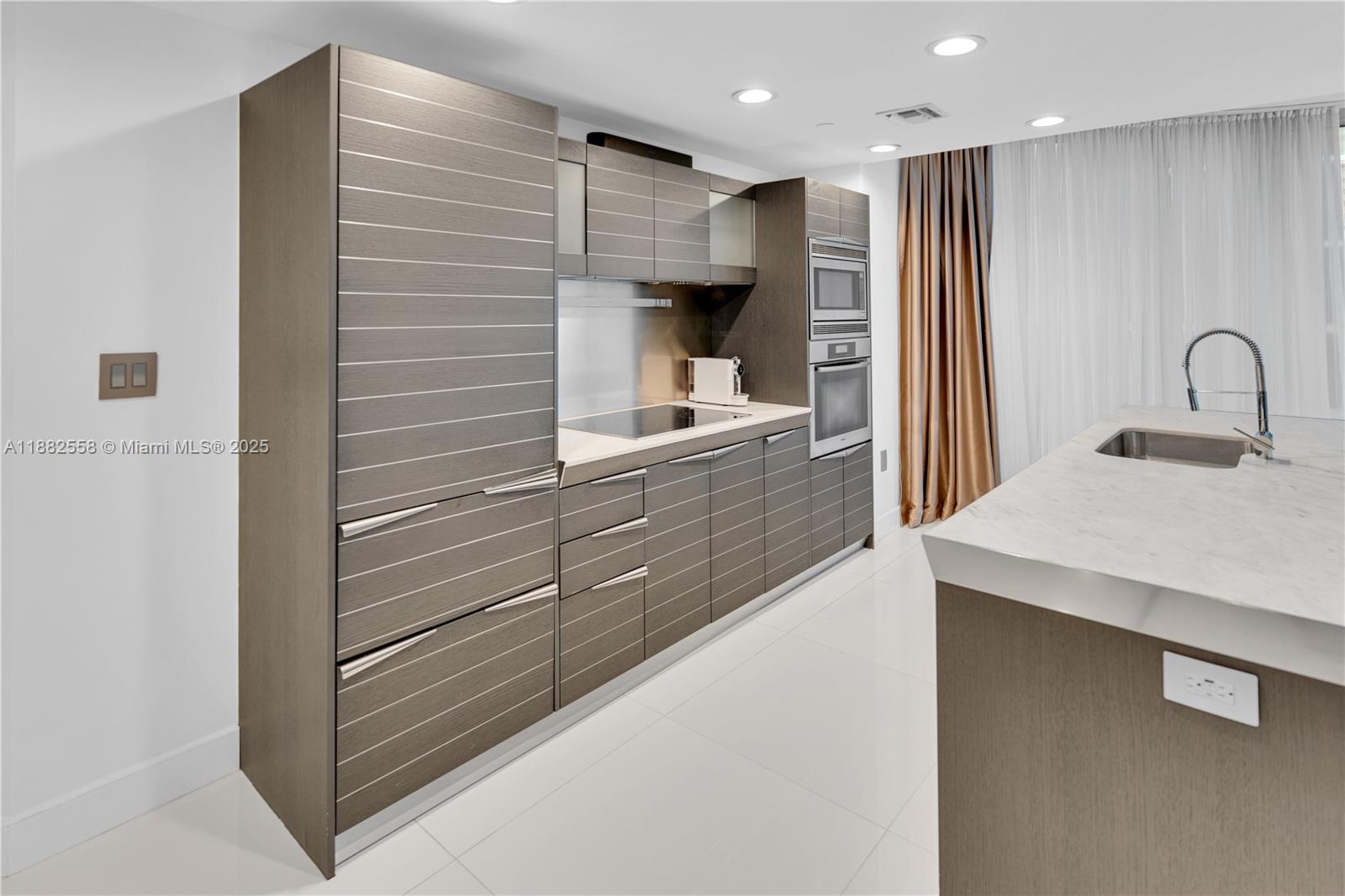 200 Biscayne Boulevard Way 4201