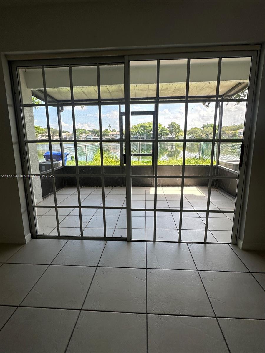 PEMBROKE POINTE SECTION T - Residential