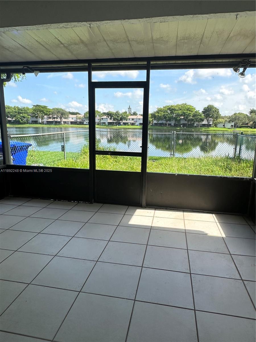 PEMBROKE POINTE SECTION T - Residential