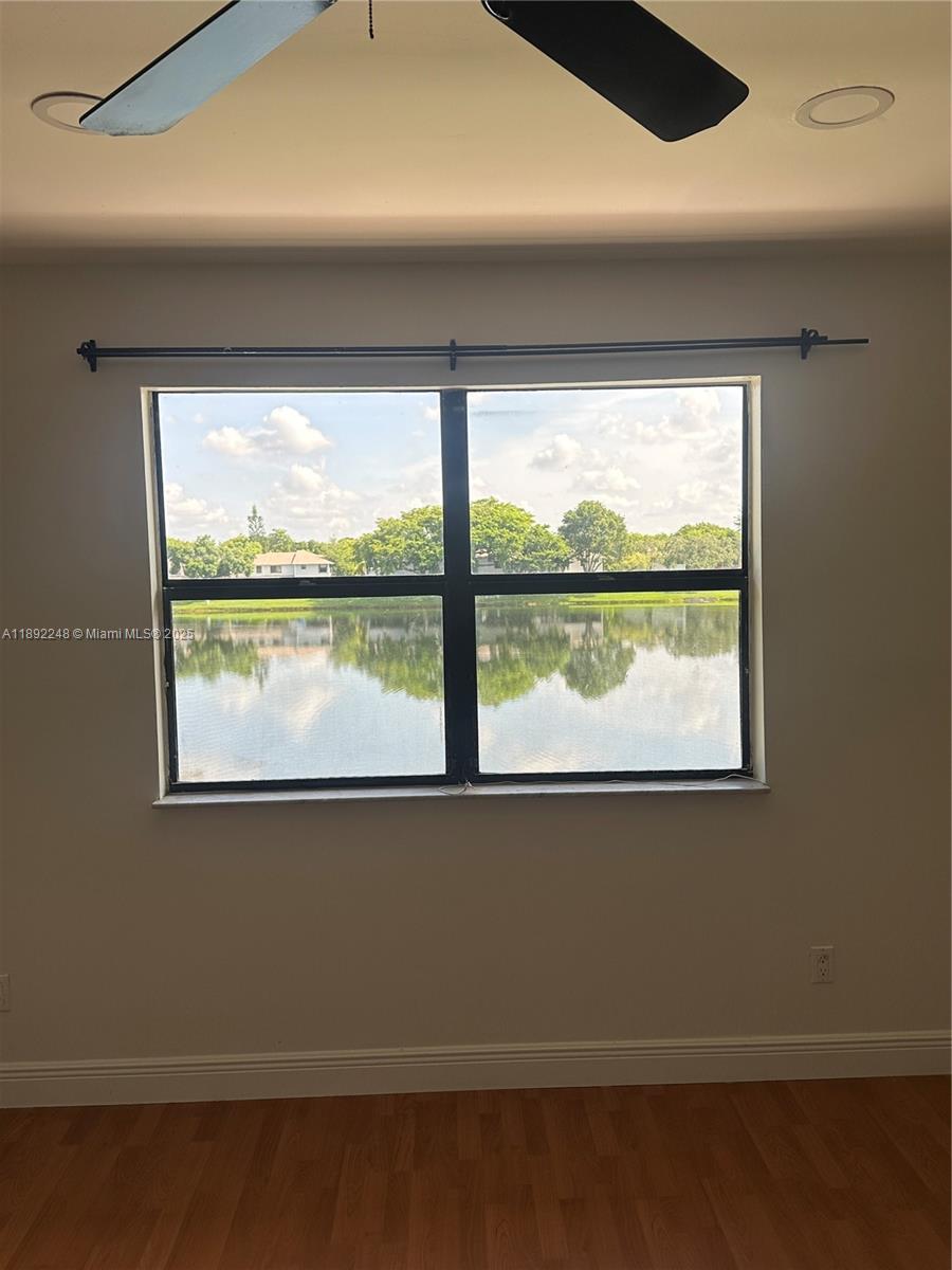 PEMBROKE POINTE SECTION T - Residential