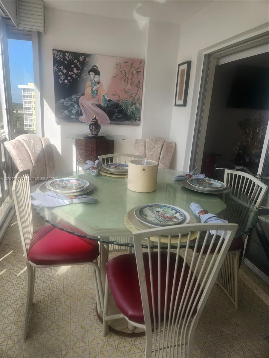 HILLCREST EAST NO 22 COND - Residential