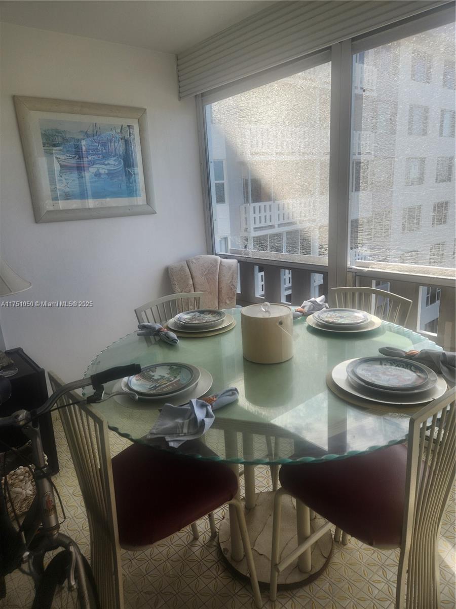 HILLCREST EAST NO 22 COND - Residential