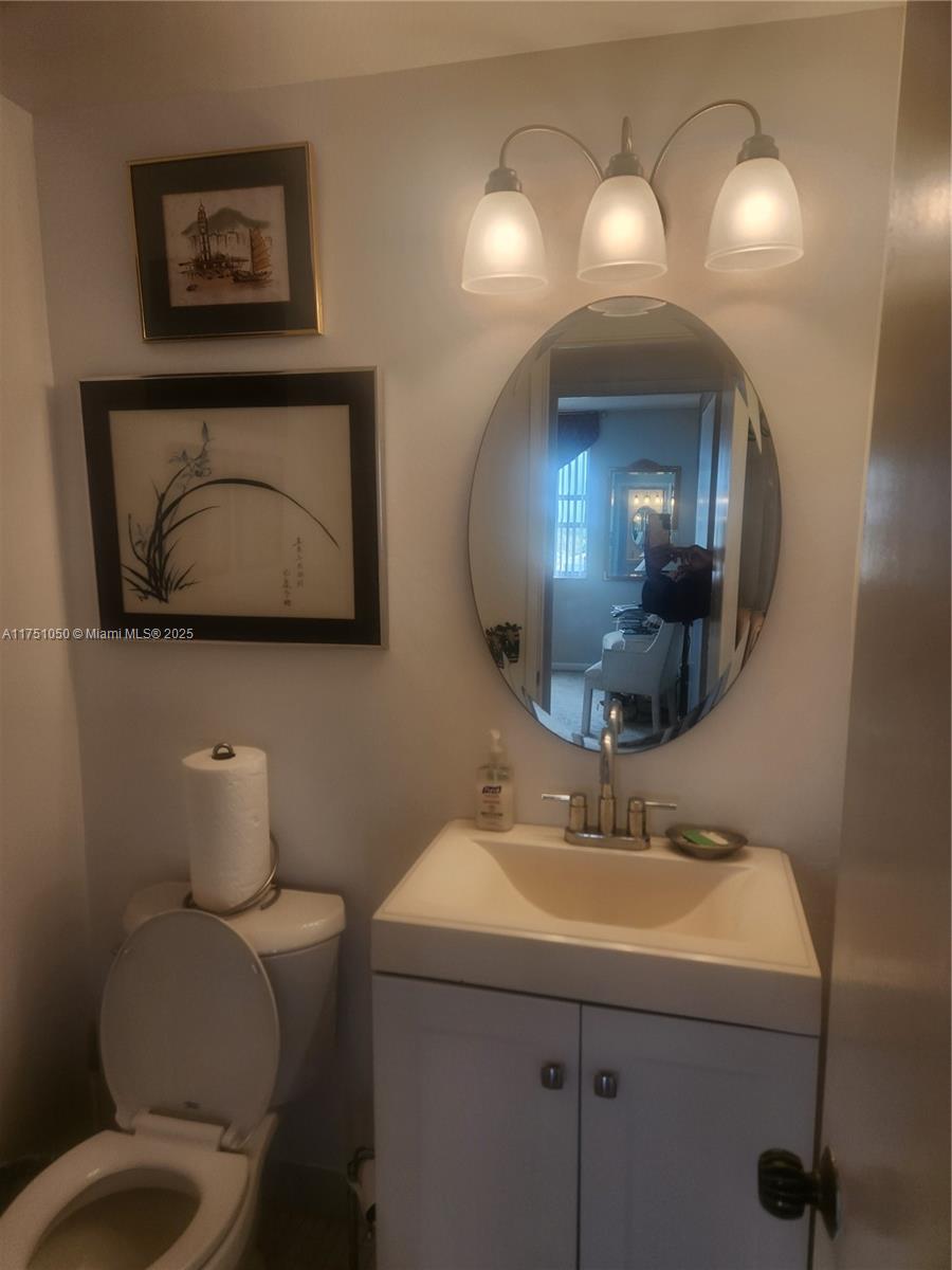 HILLCREST EAST NO 22 COND - Residential