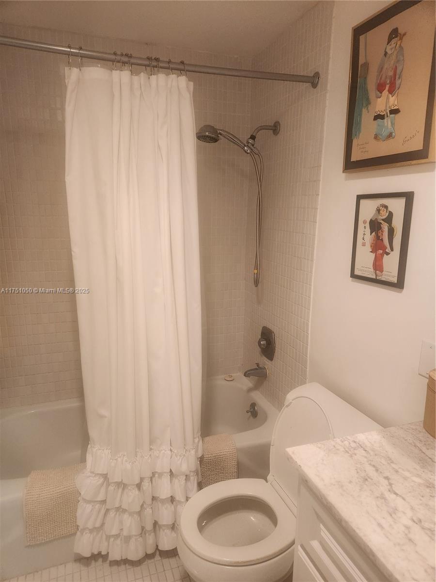 HILLCREST EAST NO 22 COND - Residential