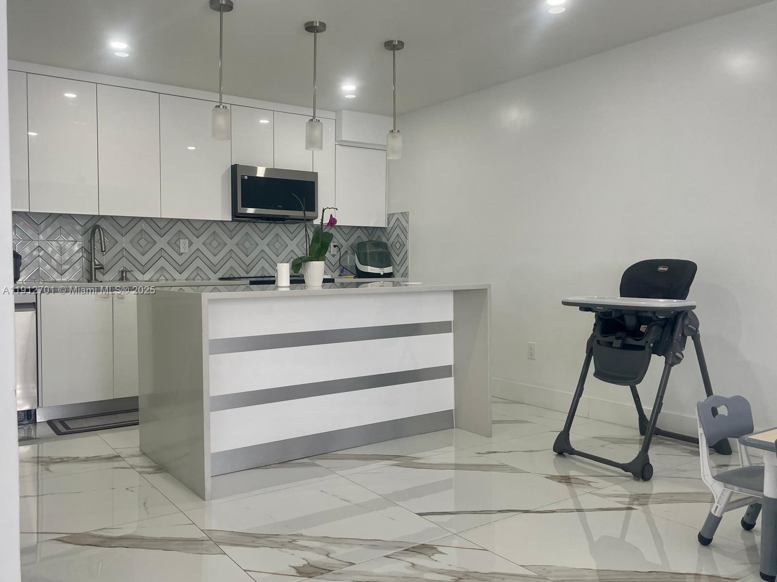 OLYMPIAN GDN CONDO - Residential Lease