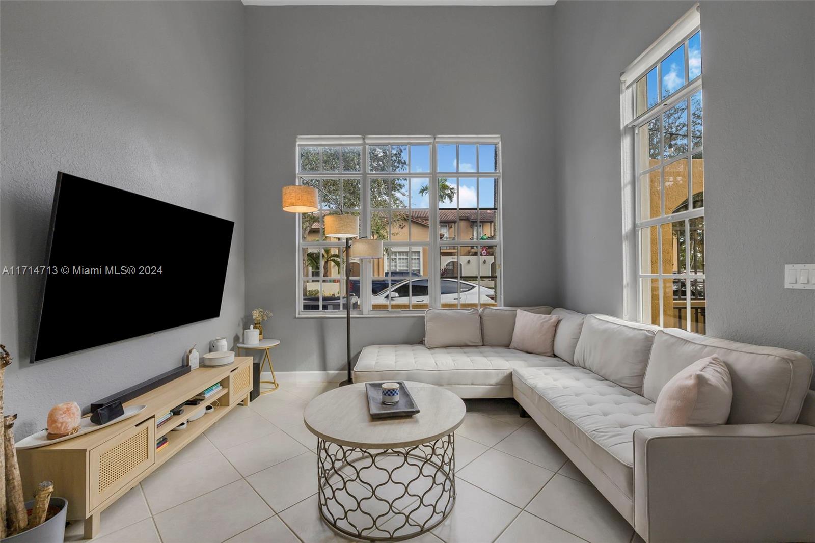 1042 SW 146th Ter