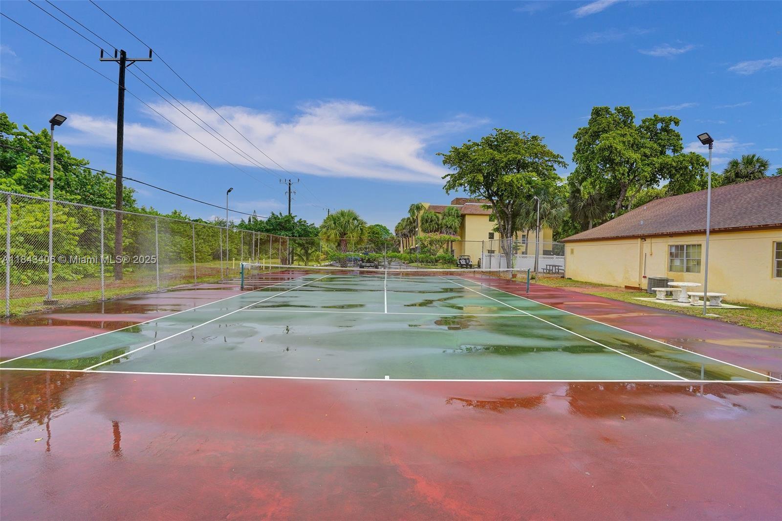 CASA DEL RIO CONDO - Residential