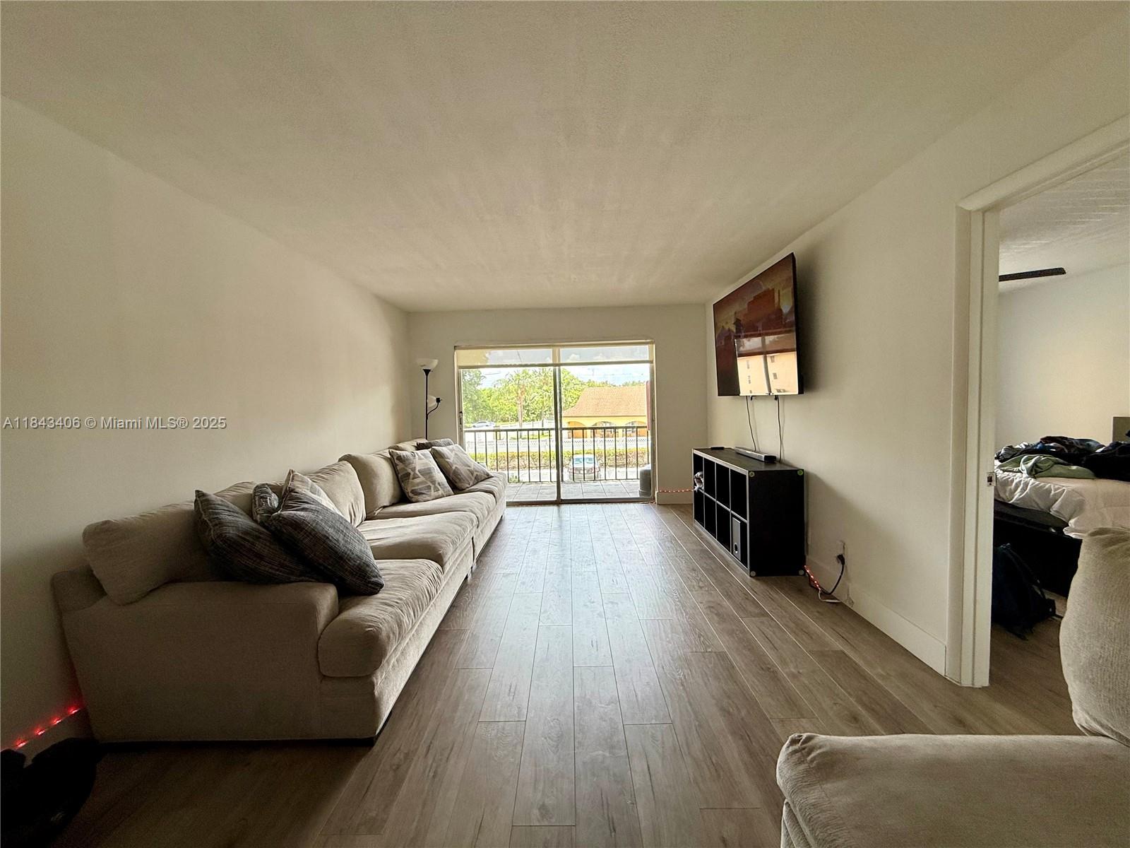 CASA DEL RIO CONDO - Residential