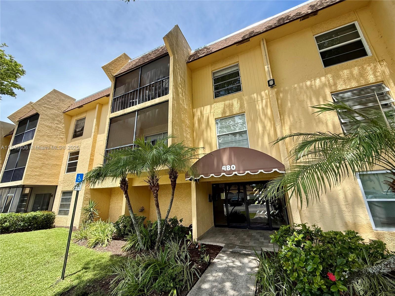 CASA DEL RIO CONDO - Residential