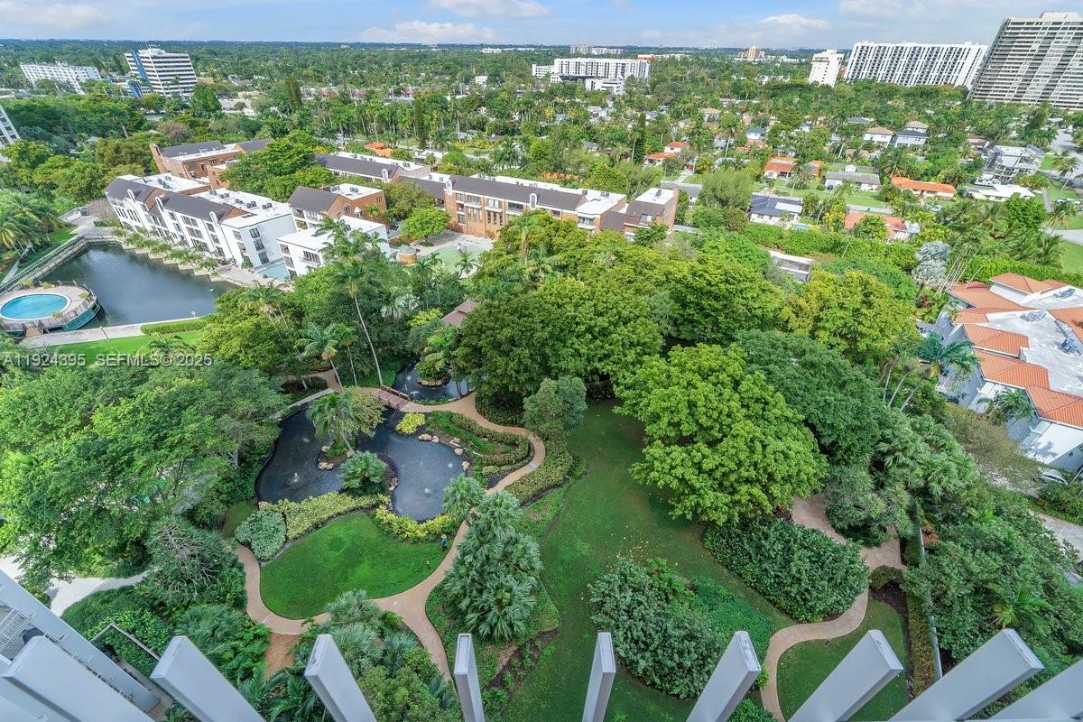 THE TOWERS OF QUAYSIDE CO - Residential