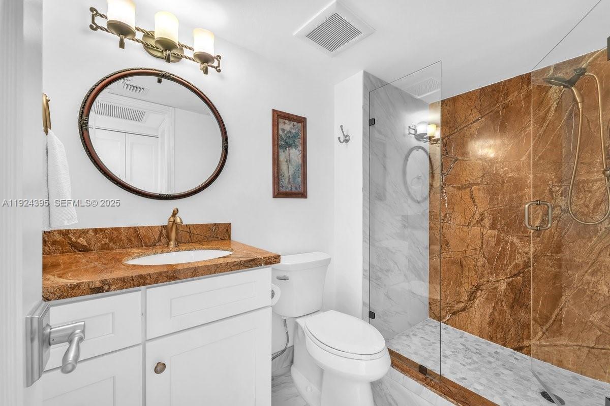 THE TOWERS OF QUAYSIDE CO - Residential