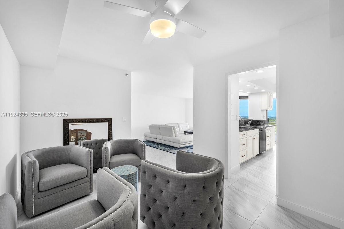 THE TOWERS OF QUAYSIDE CO - Residential