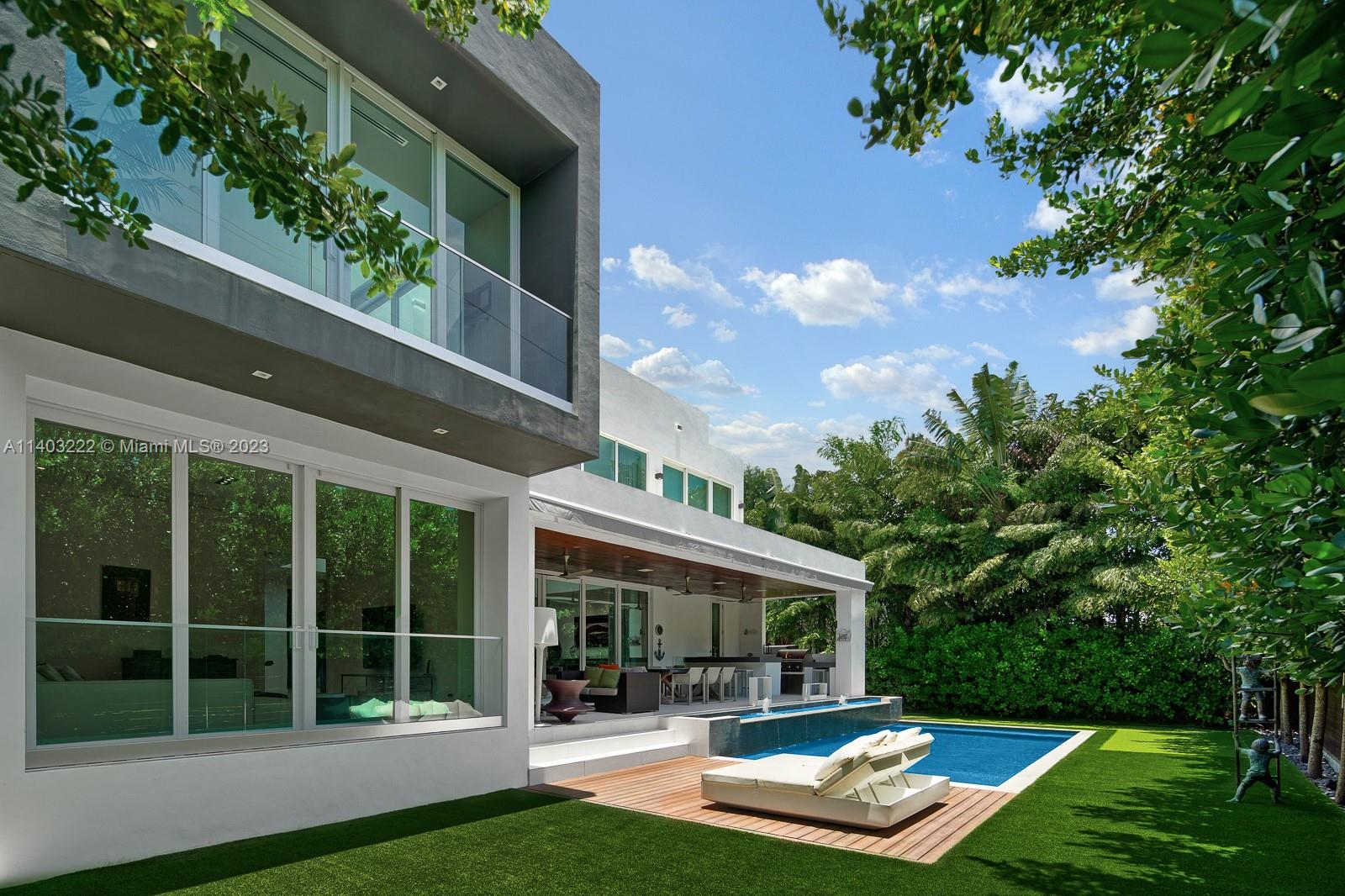 TROPICAL ISLE HOMES SUB 4 - Residential