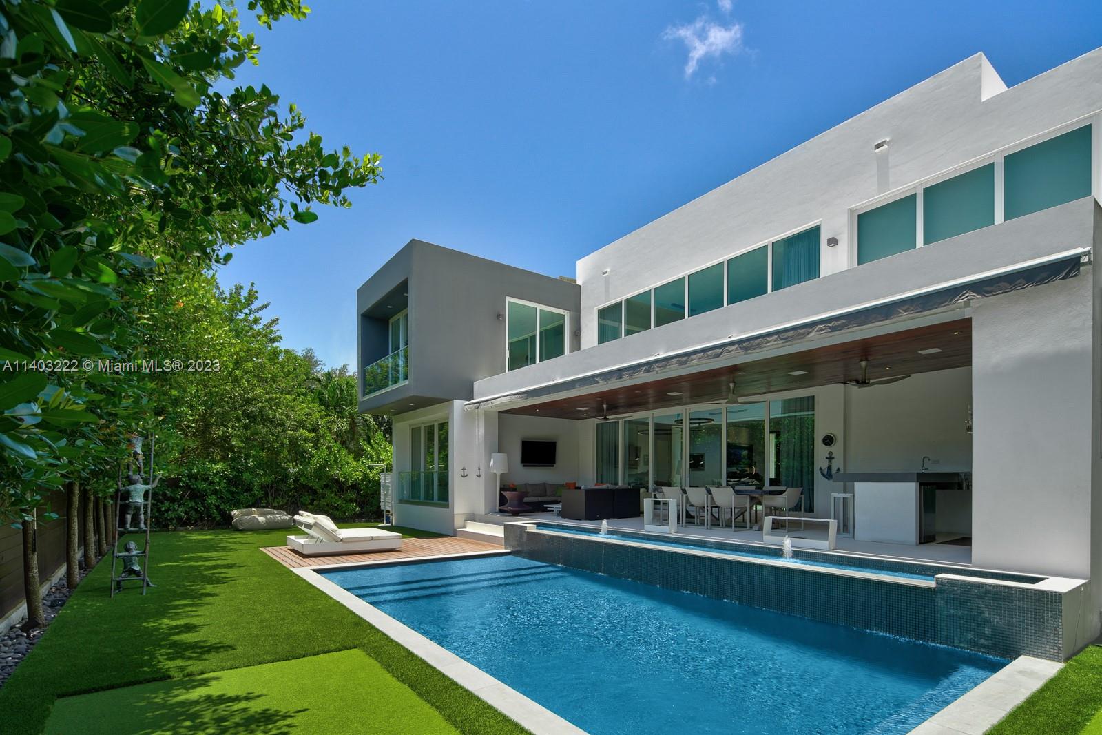 TROPICAL ISLE HOMES SUB 4 - Residential