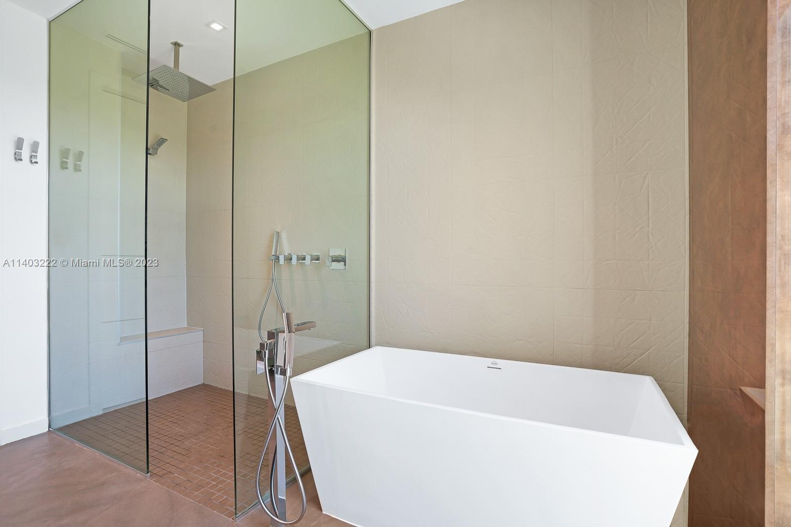 TROPICAL ISLE HOMES SUB 4 - Residential