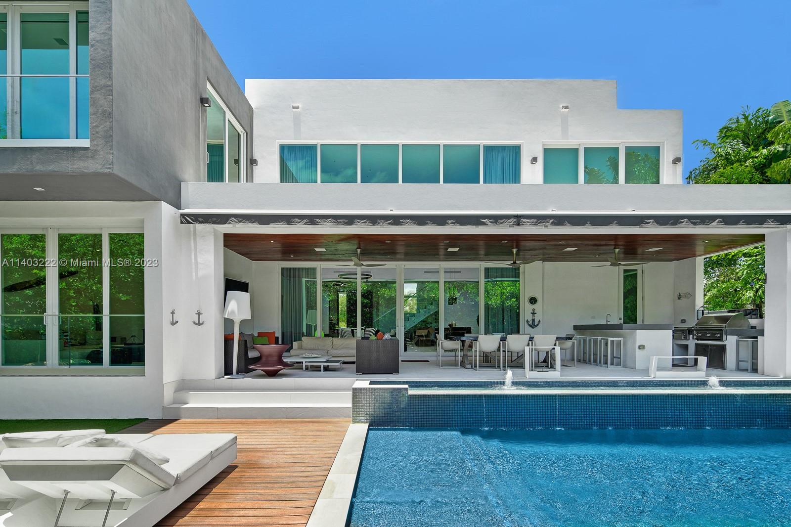 TROPICAL ISLE HOMES SUB 4 - Residential