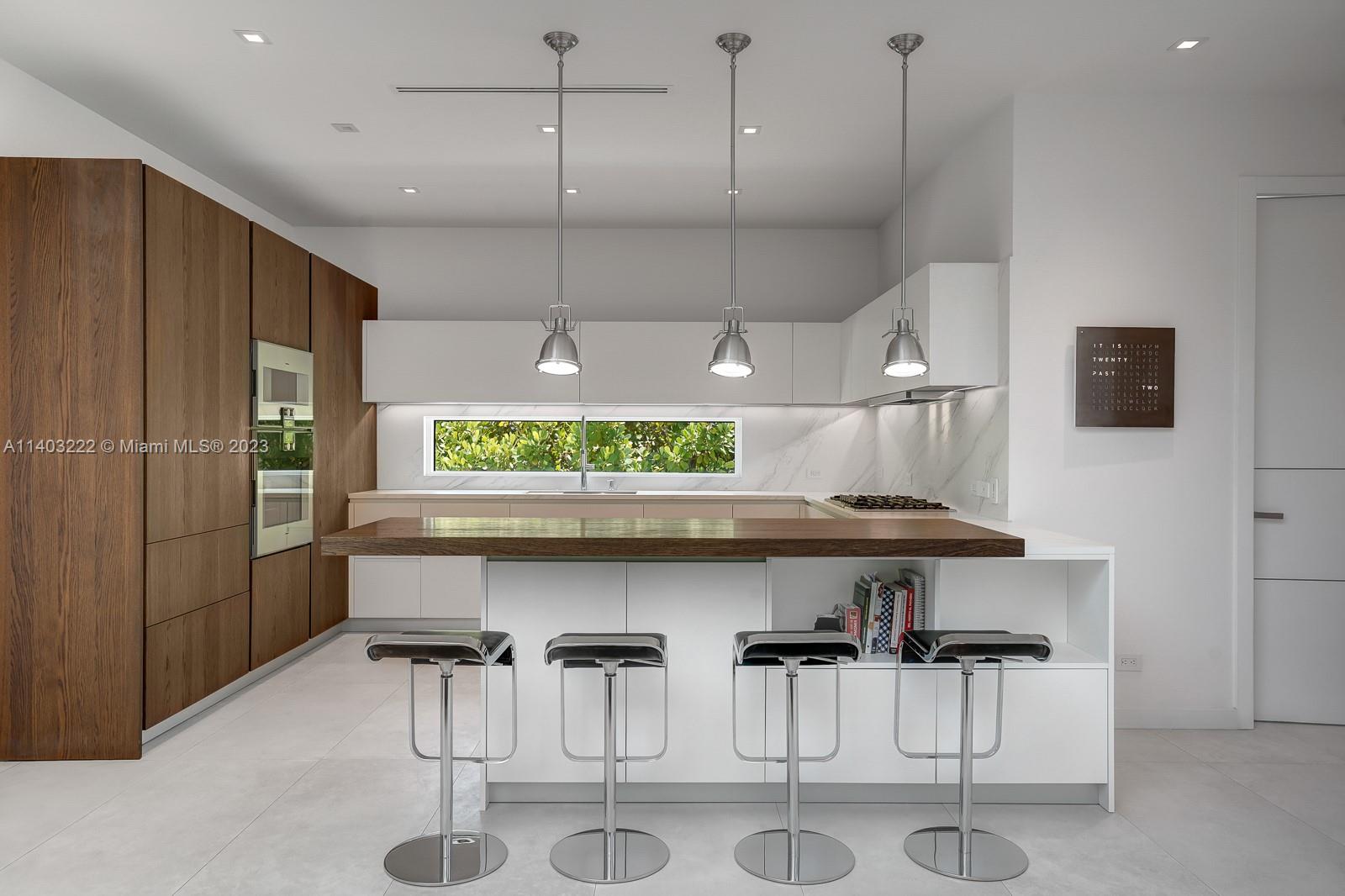 TROPICAL ISLE HOMES SUB 4 - Residential