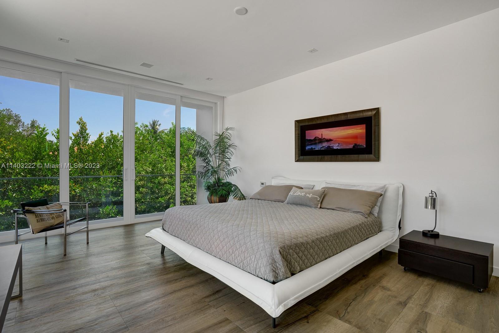 TROPICAL ISLE HOMES SUB 4 - Residential