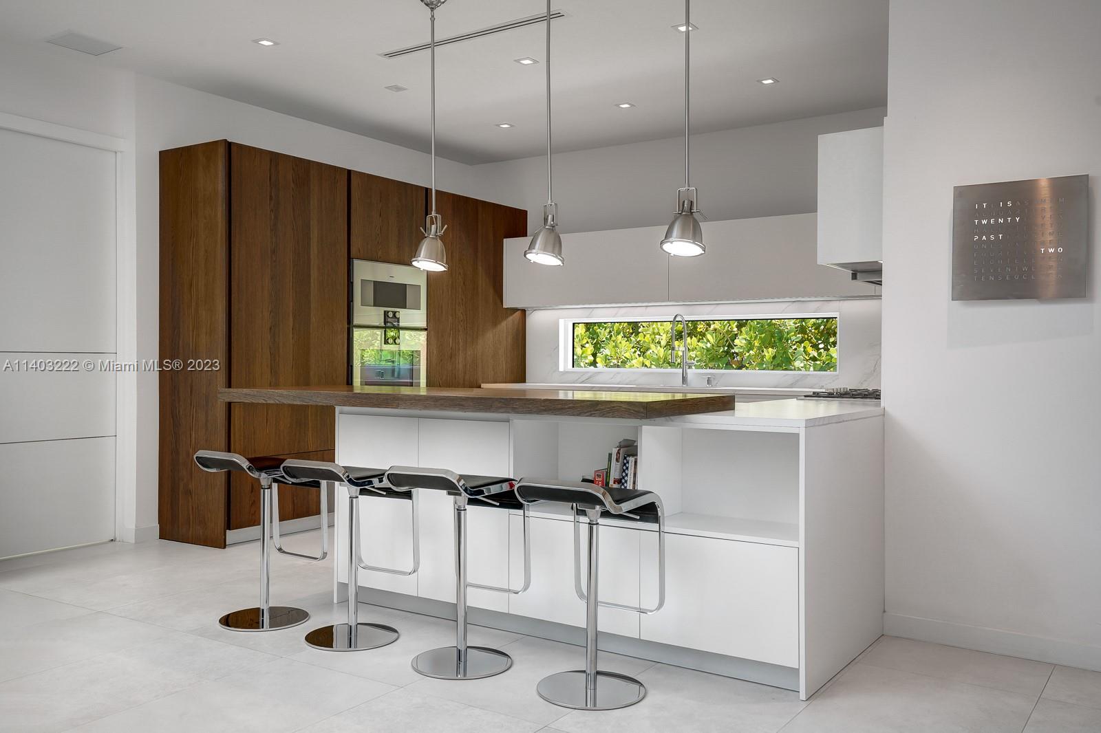 TROPICAL ISLE HOMES SUB 4 - Residential