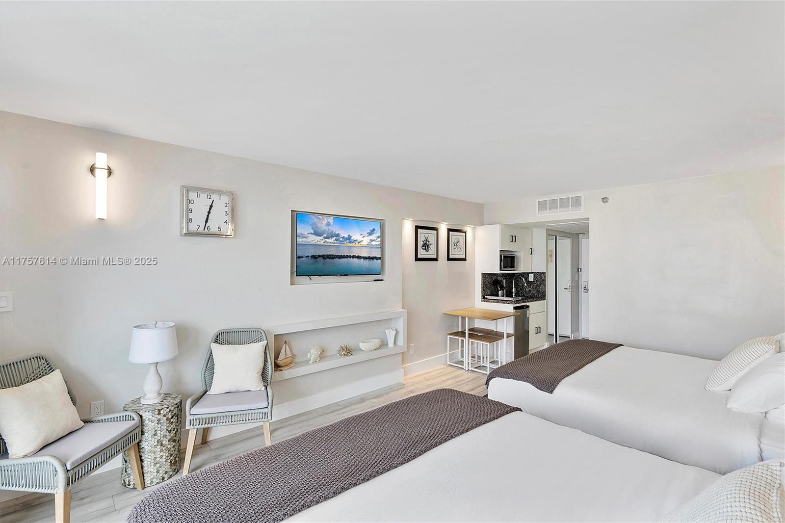 THE AVENTURA BEACH CLUB C - Residential