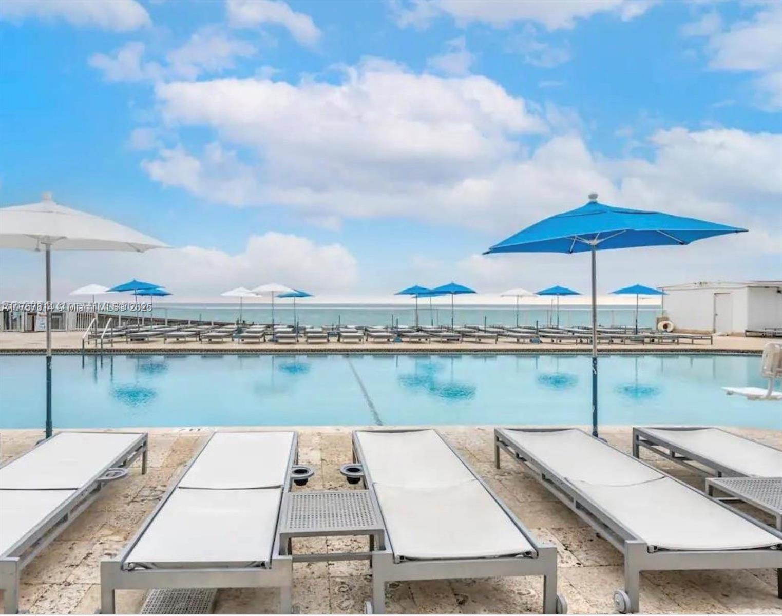 THE AVENTURA BEACH CLUB C - Residential