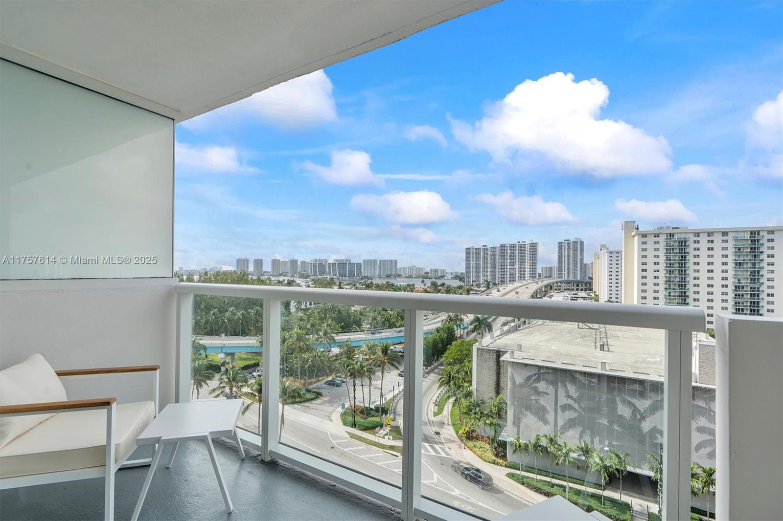 THE AVENTURA BEACH CLUB C - Residential