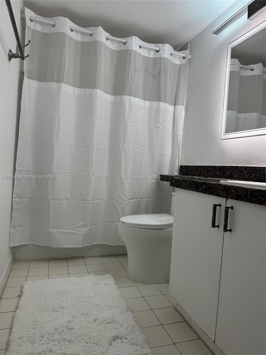 THE YACHT CLUB AT AVENTUR - Residential