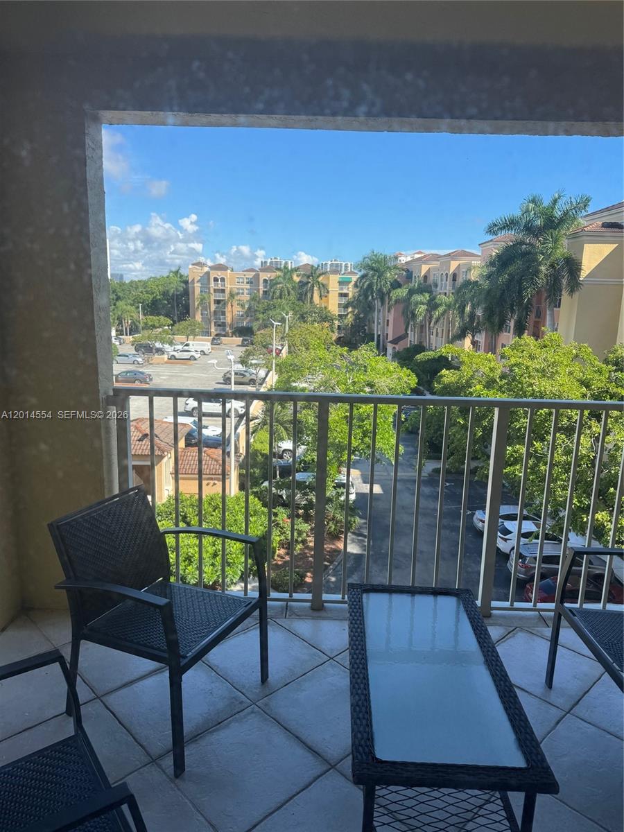 THE YACHT CLUB AT AVENTUR - Residential