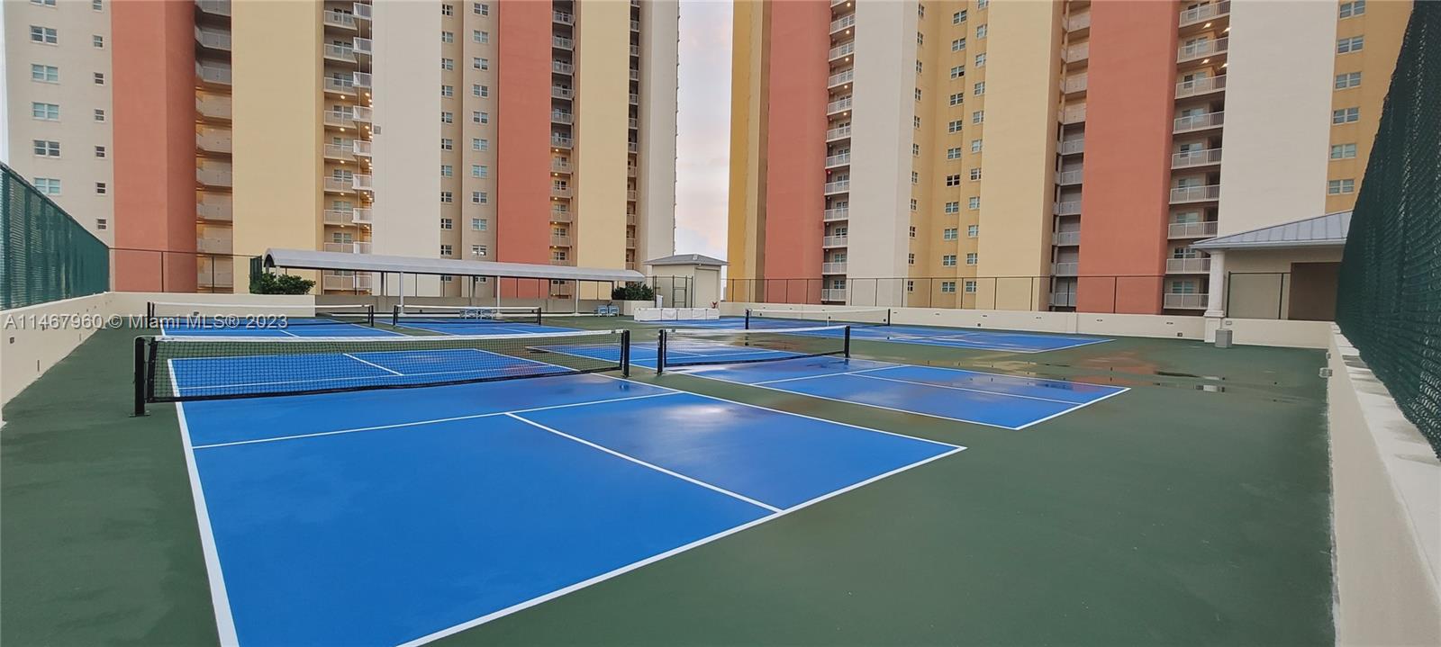 MARINA GRANDE - Residential