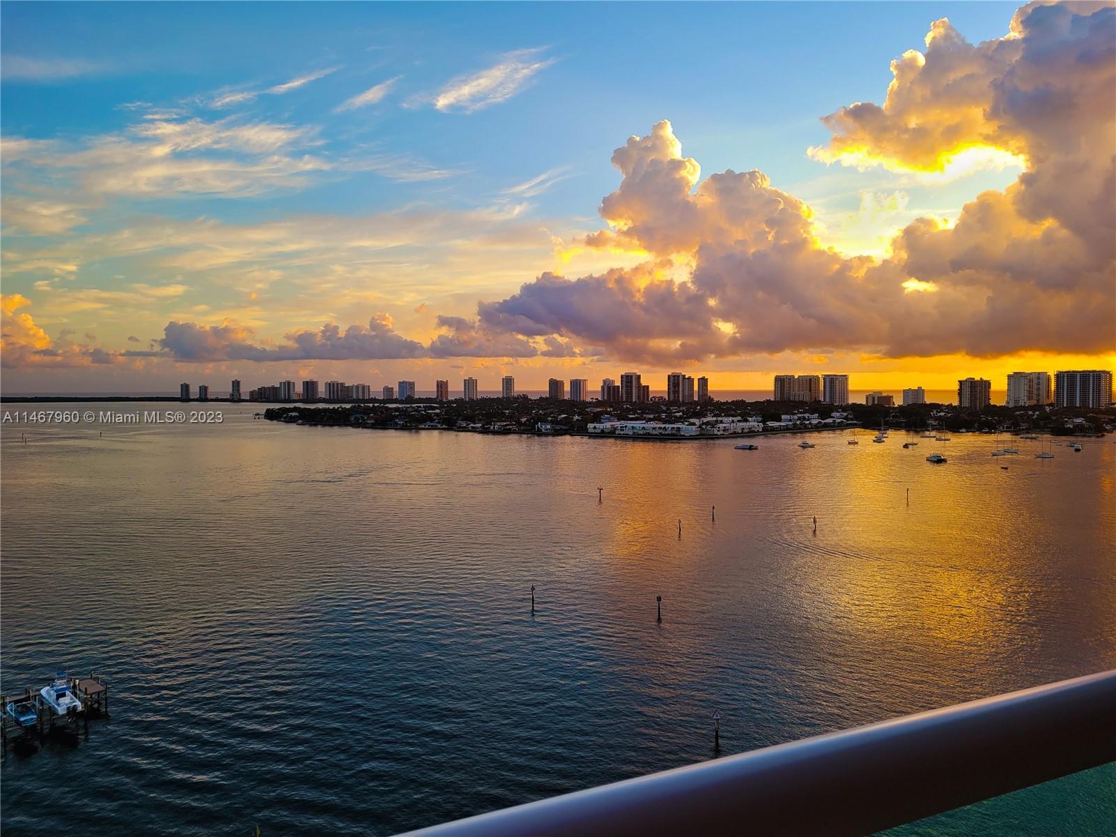 MARINA GRANDE - Residential