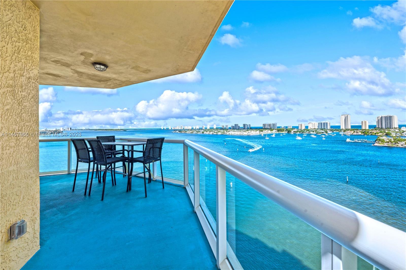 MARINA GRANDE - Residential