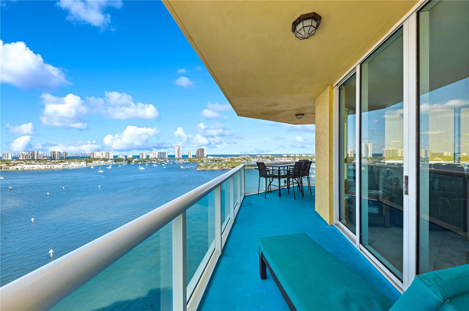 MARINA GRANDE - Residential