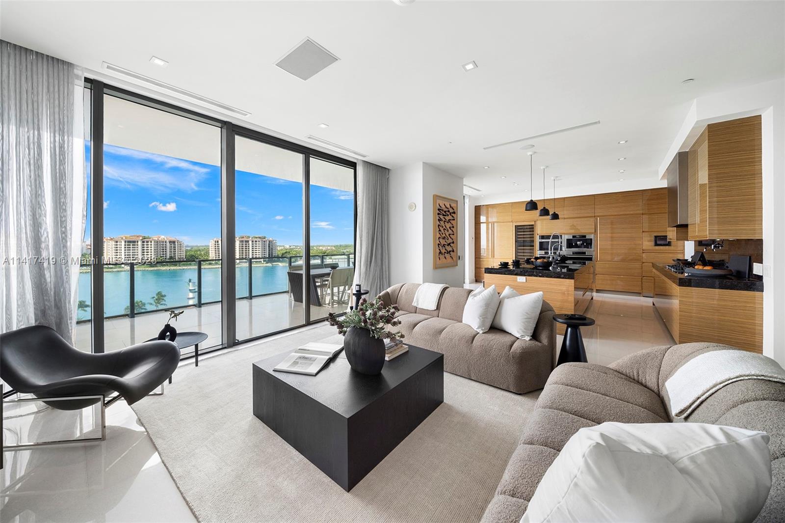 APOGEE CONDO - Residential