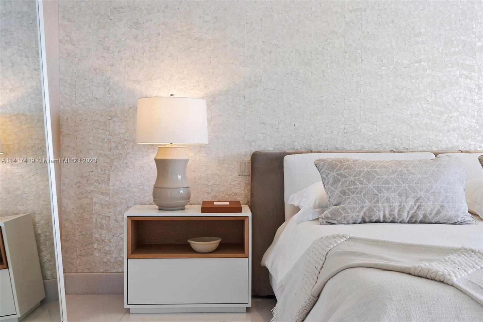 APOGEE CONDO - Residential