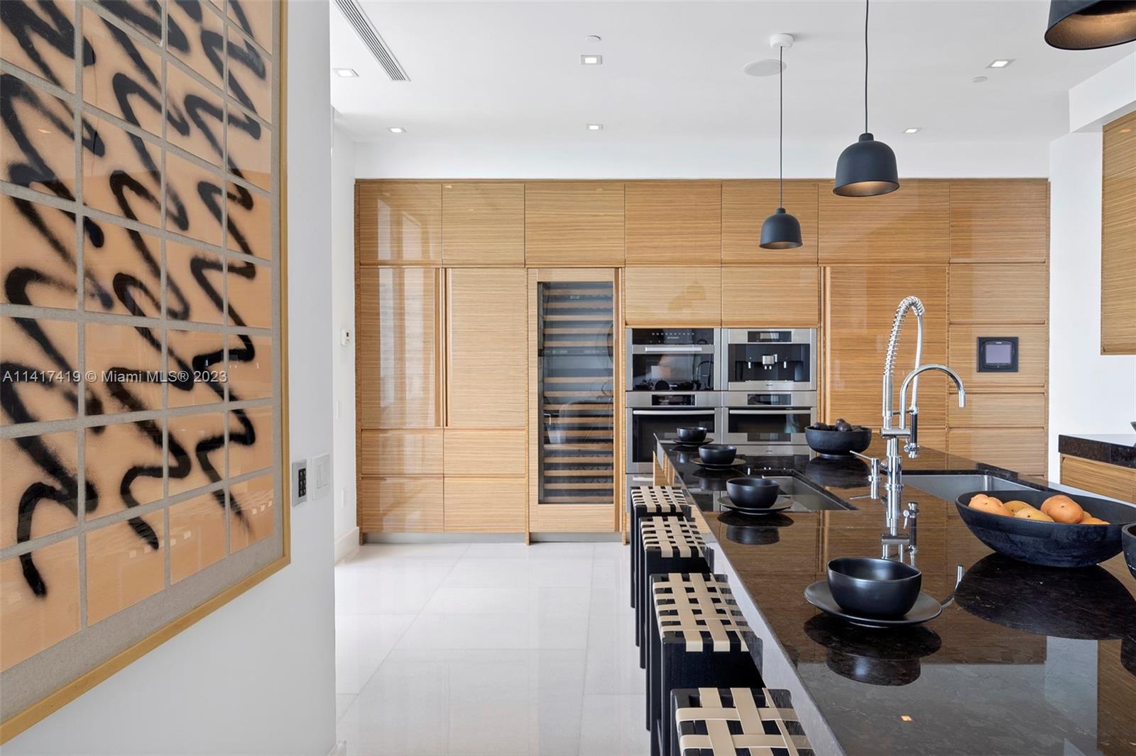 APOGEE CONDO - Residential