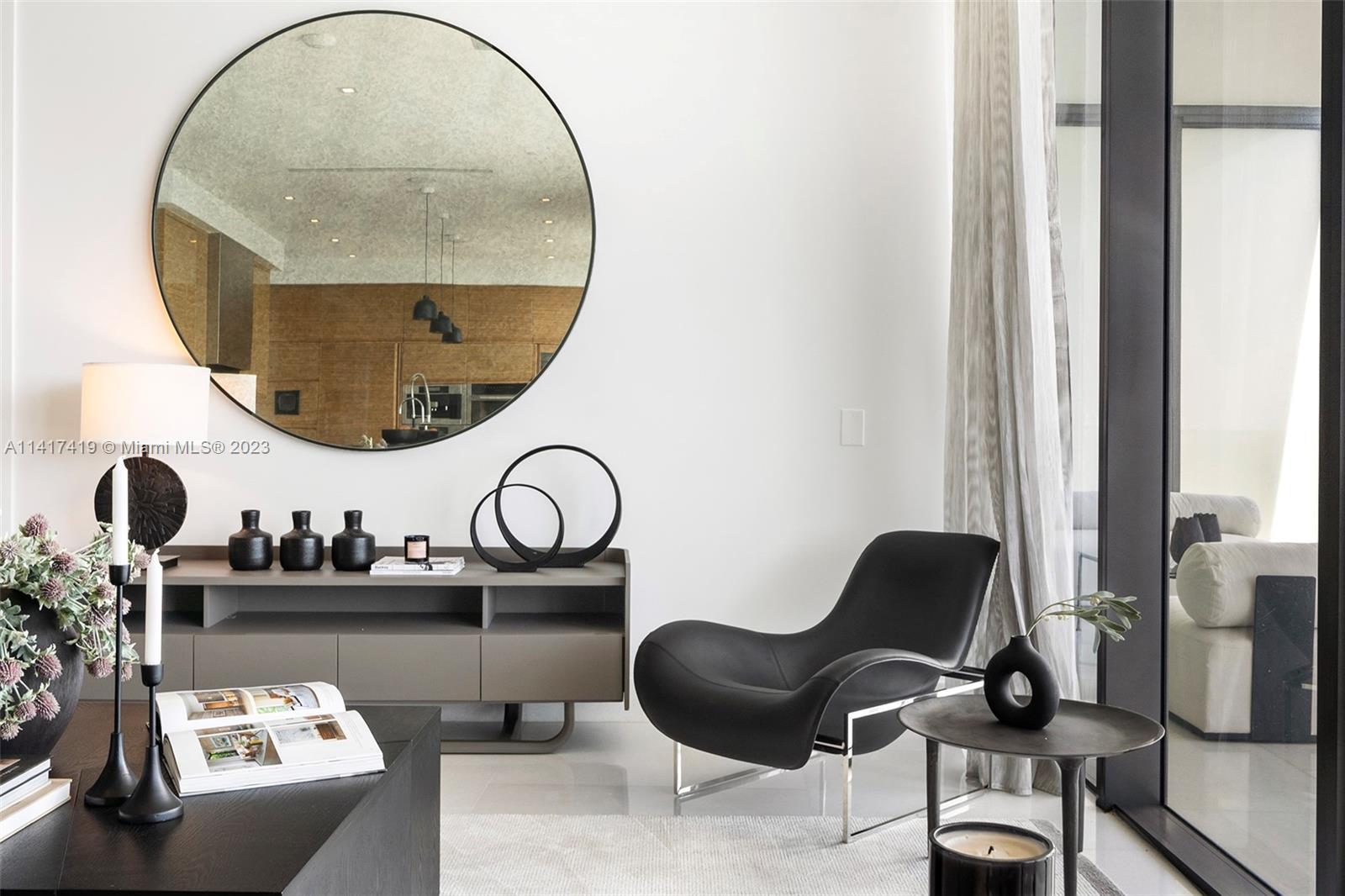 APOGEE CONDO - Residential