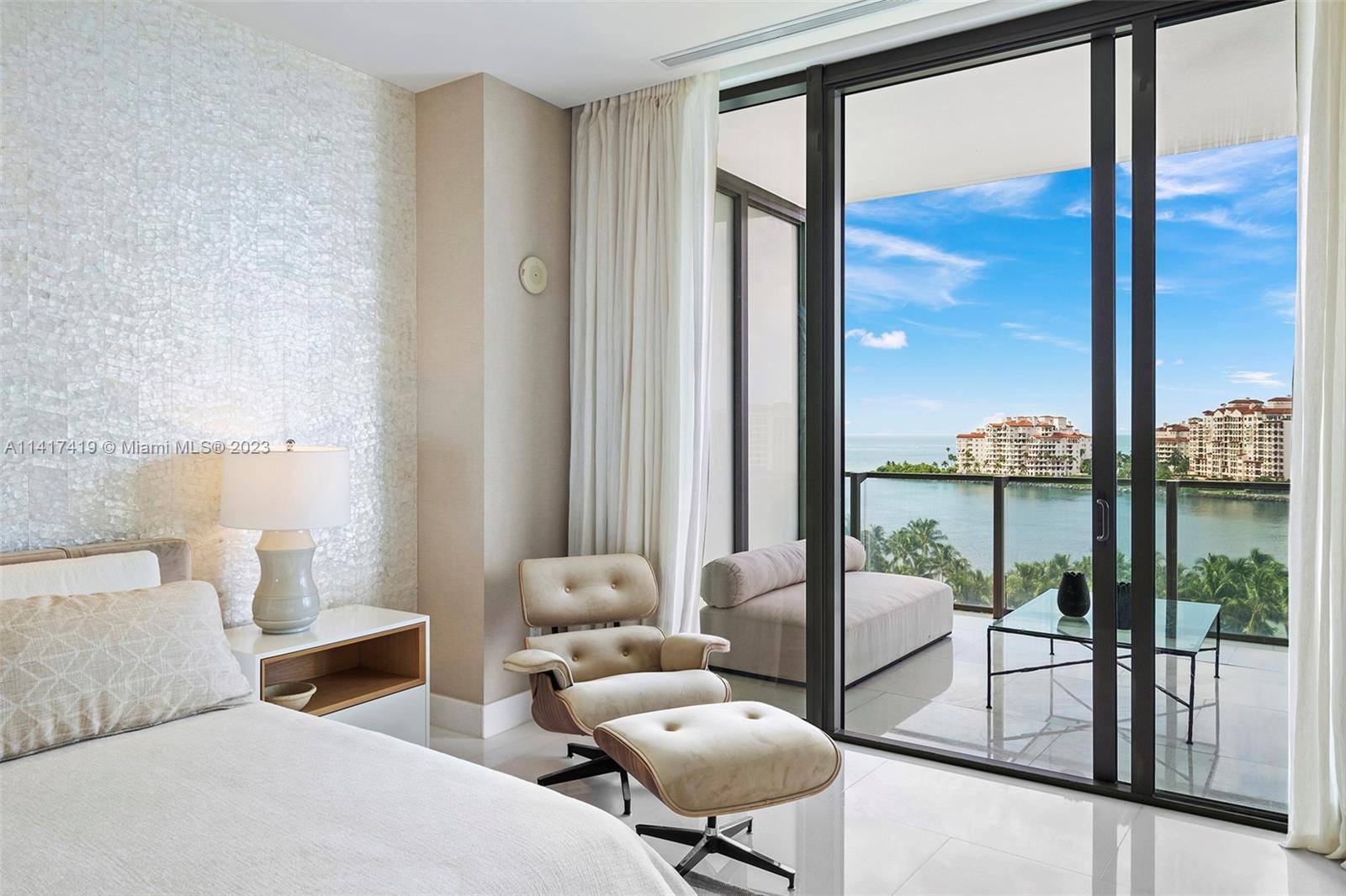 APOGEE CONDO - Residential