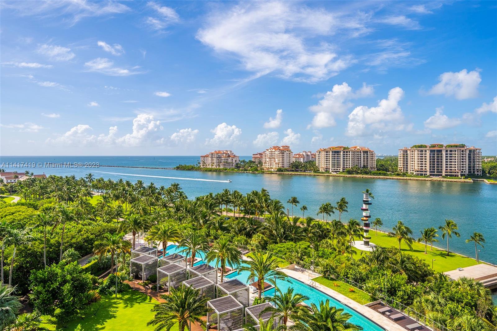 APOGEE CONDO - Residential