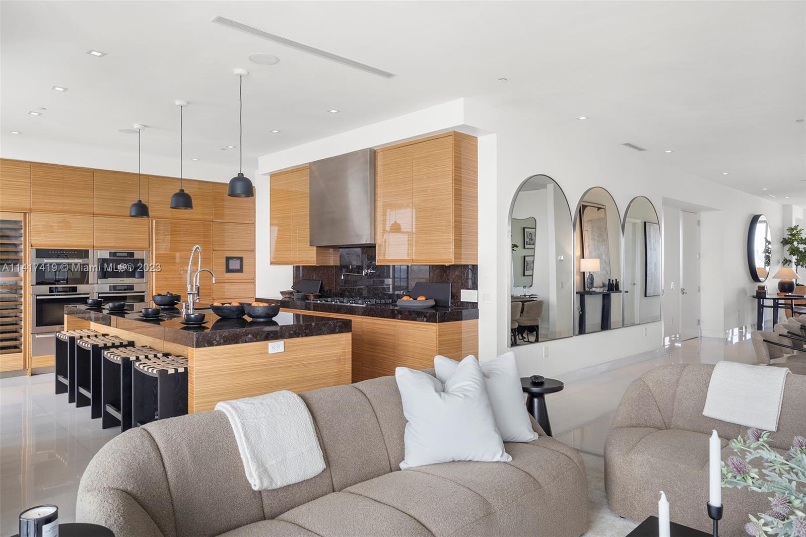 APOGEE CONDO - Residential