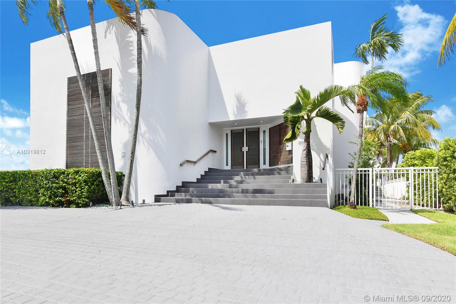 TREASURE ISLAND - Residential