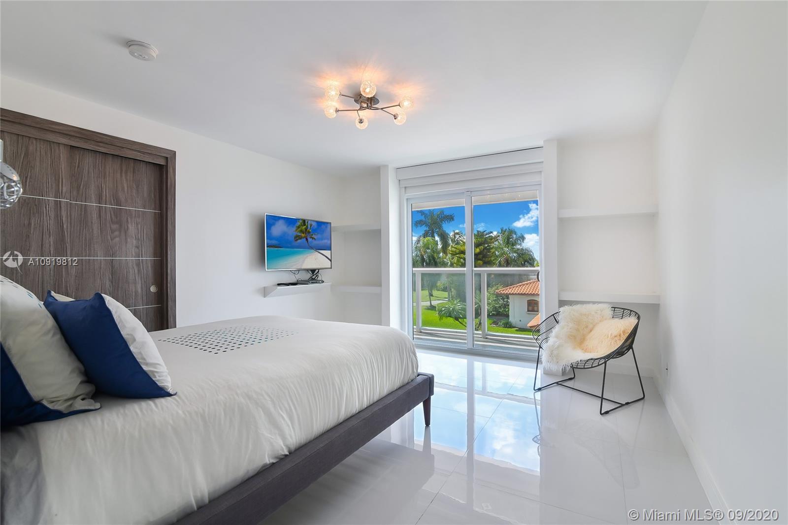TREASURE ISLAND - Residential