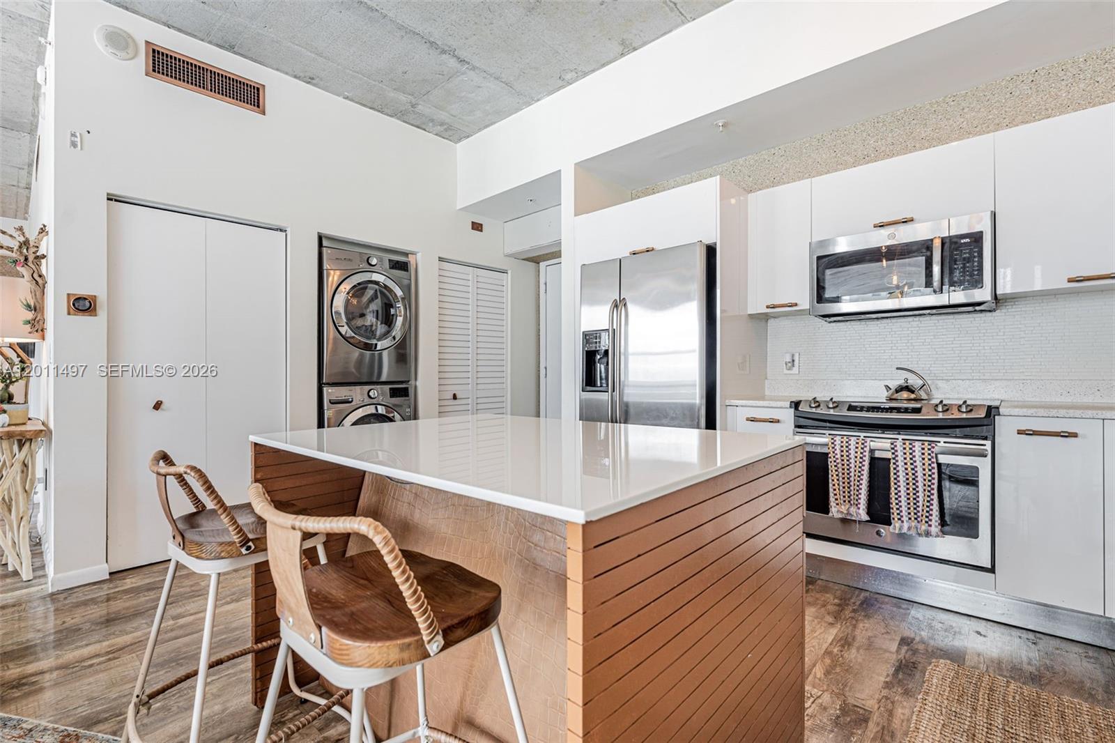THE LOFT DOWNTOWN II COND - Residential