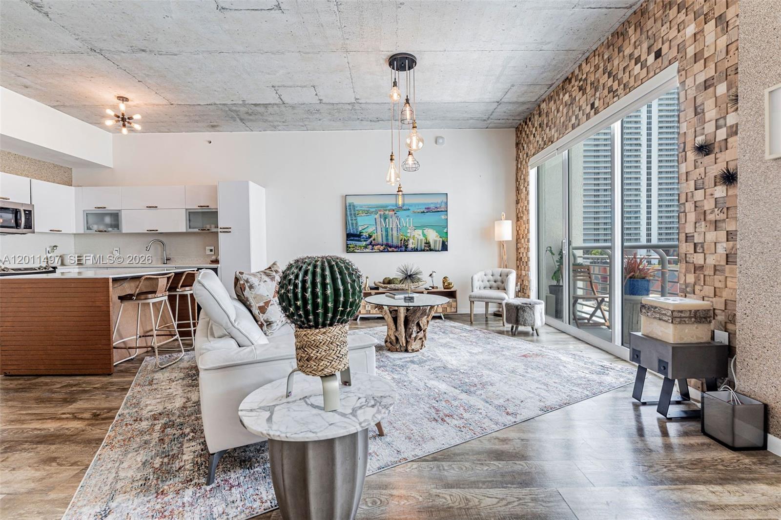 THE LOFT DOWNTOWN II COND - Residential