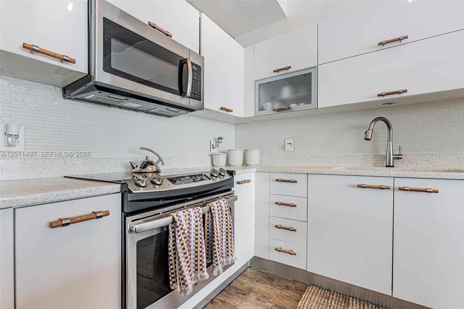 THE LOFT DOWNTOWN II COND - Residential