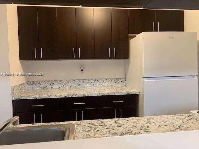 THE TERRACES CONDO PH II - Residential Lease
